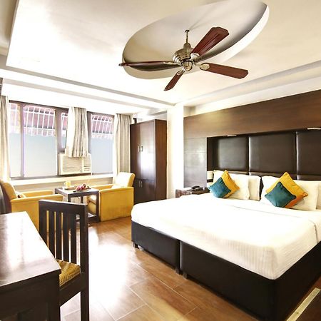 Hotel BB Palace  Delhi Kültér fotó