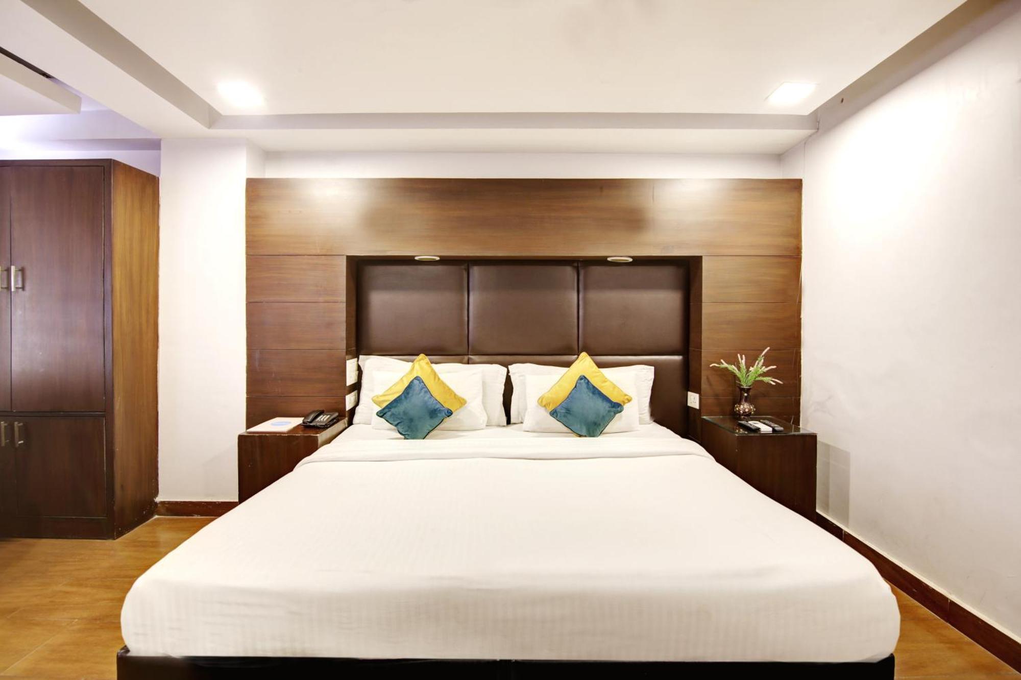 Hotel BB Palace  Delhi Kültér fotó