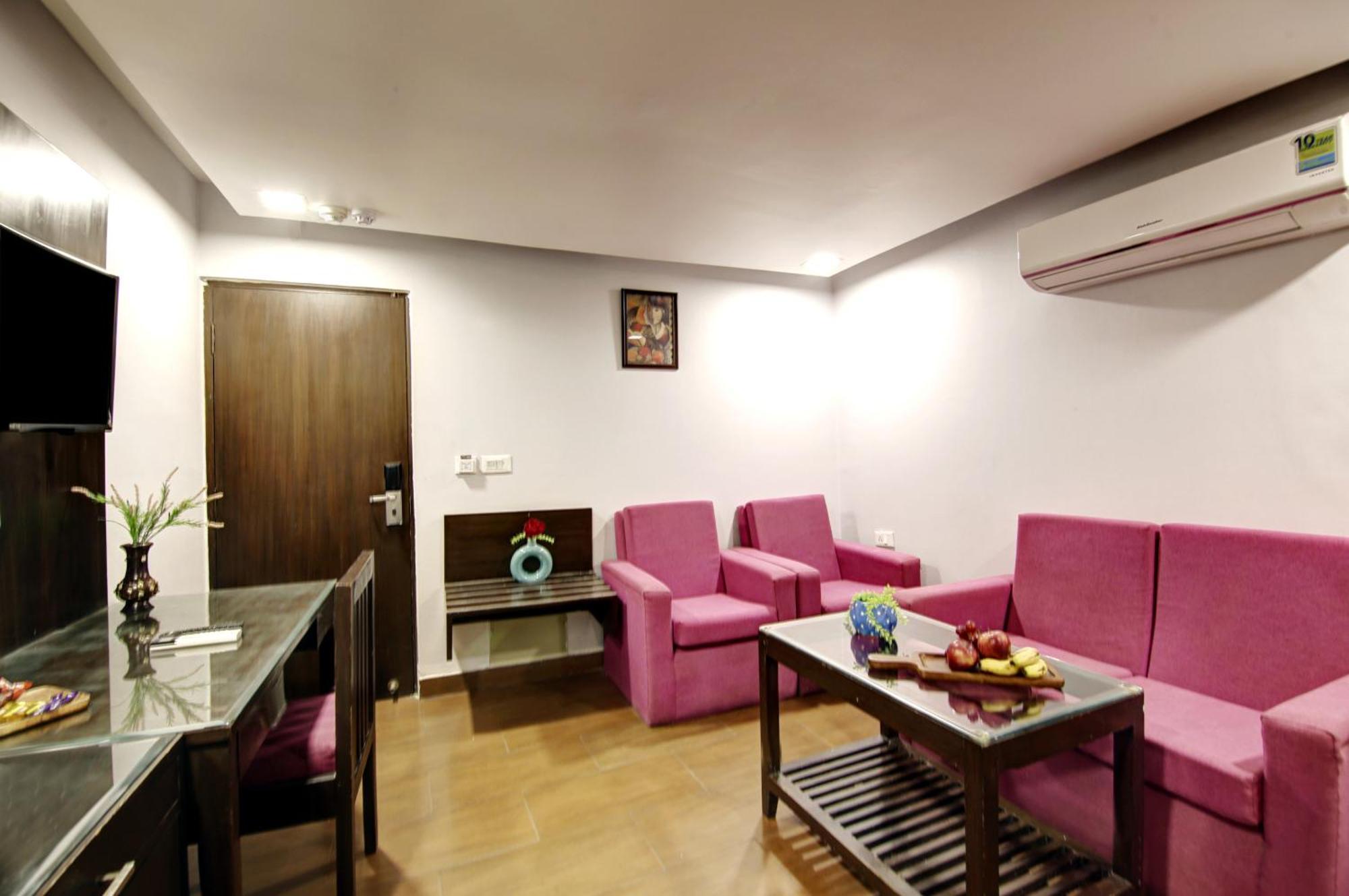Hotel BB Palace  Delhi Kültér fotó