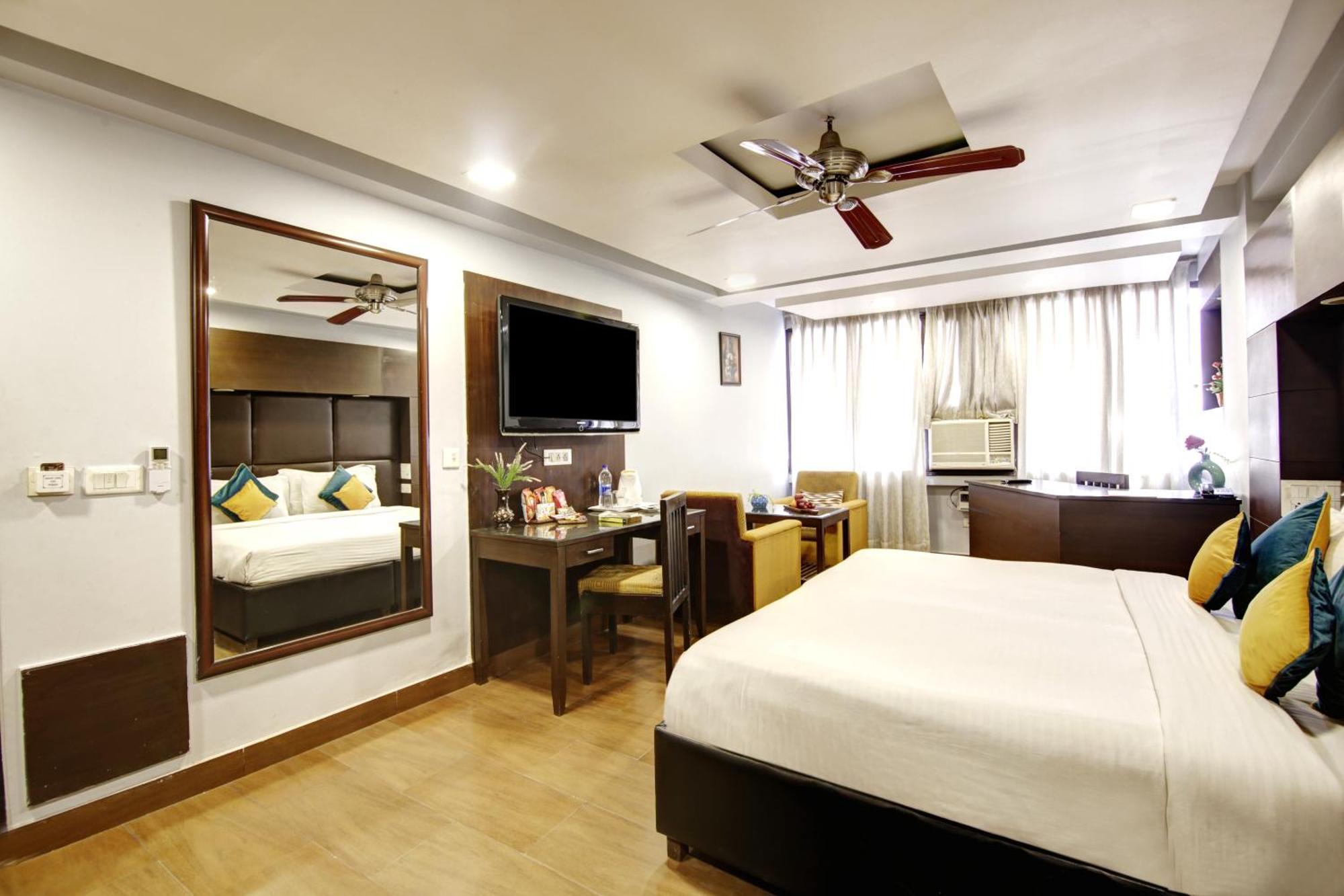 Hotel BB Palace  Delhi Kültér fotó