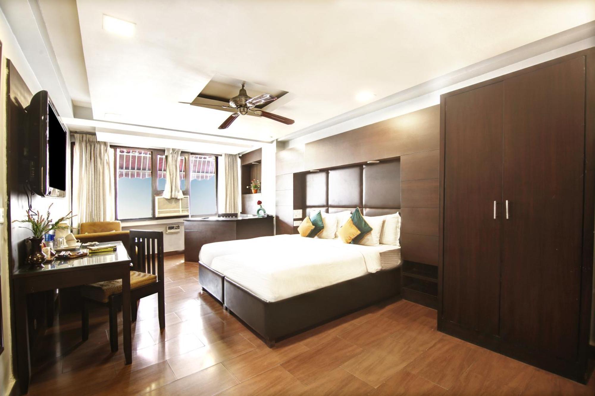 Hotel BB Palace  Delhi Kültér fotó