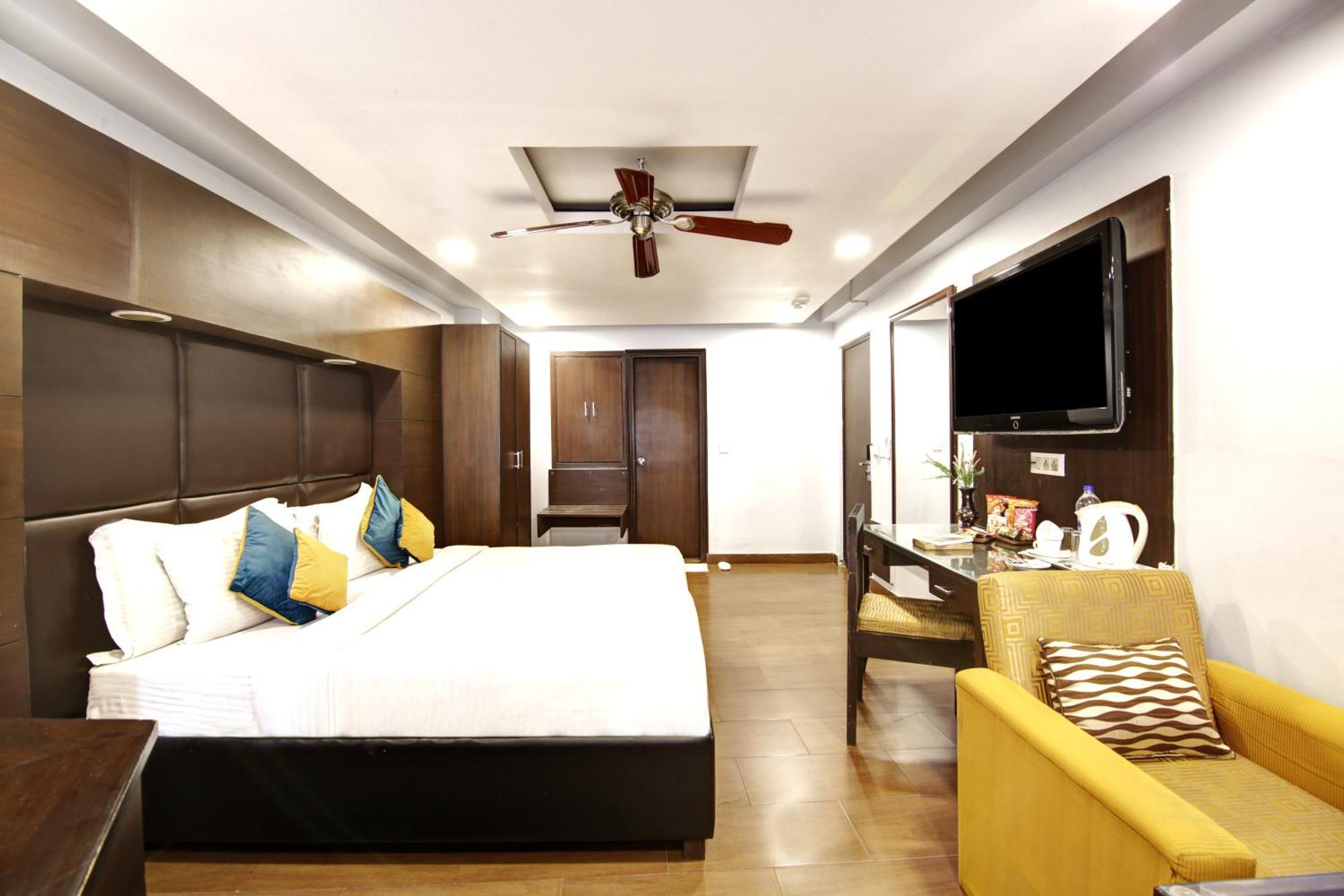 Hotel BB Palace  Delhi Kültér fotó